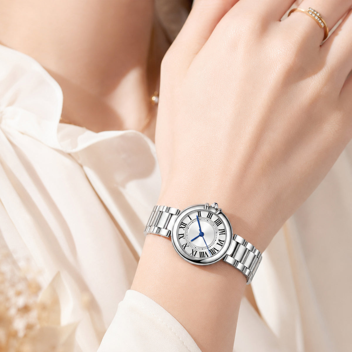 Roman Round White Silver