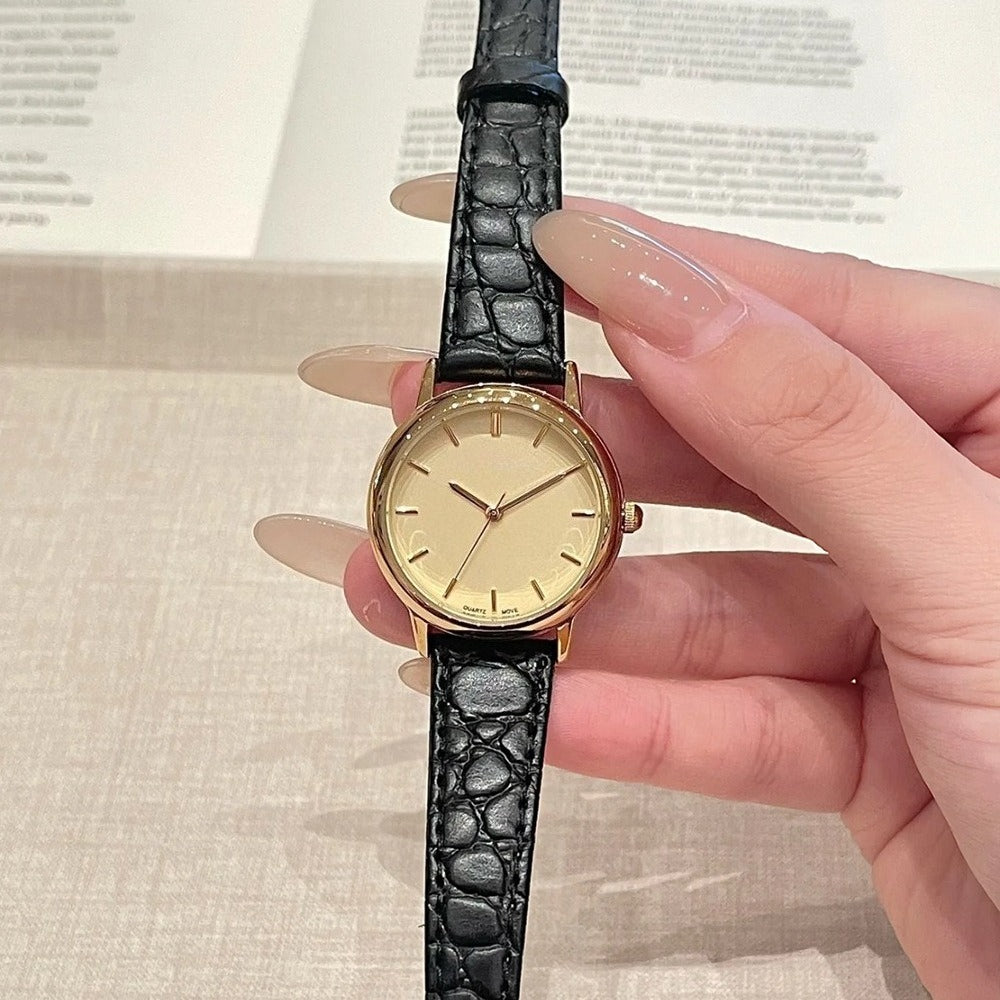 Vintage Round Gold Black